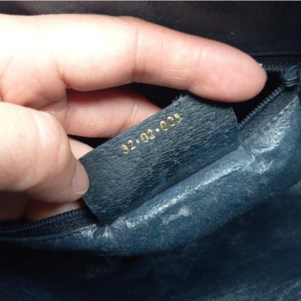Authentic Vintage Gucci GG Monogram Supreme Sherry Web Ophidia Camera Crossbody - Picture 10 of 10